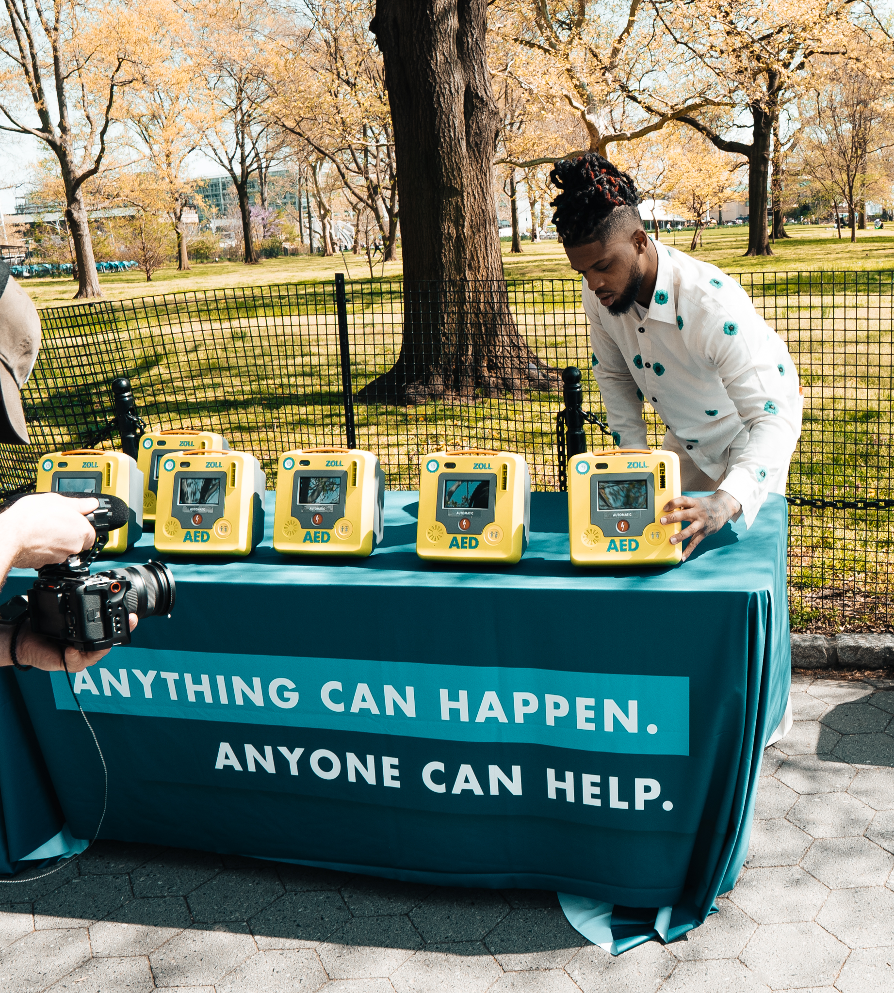 Pro Football Star Damar Hamlin and ZOLL Medical Launch National Movement to Help Save Lives